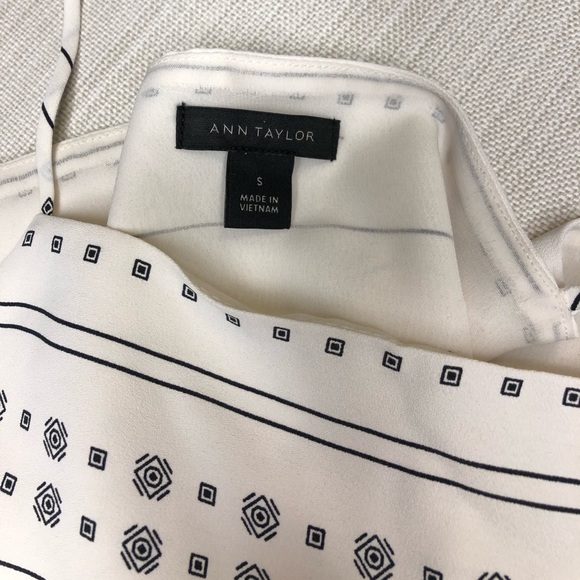 Ann Taylor tank size Small - Picture 2 of 5